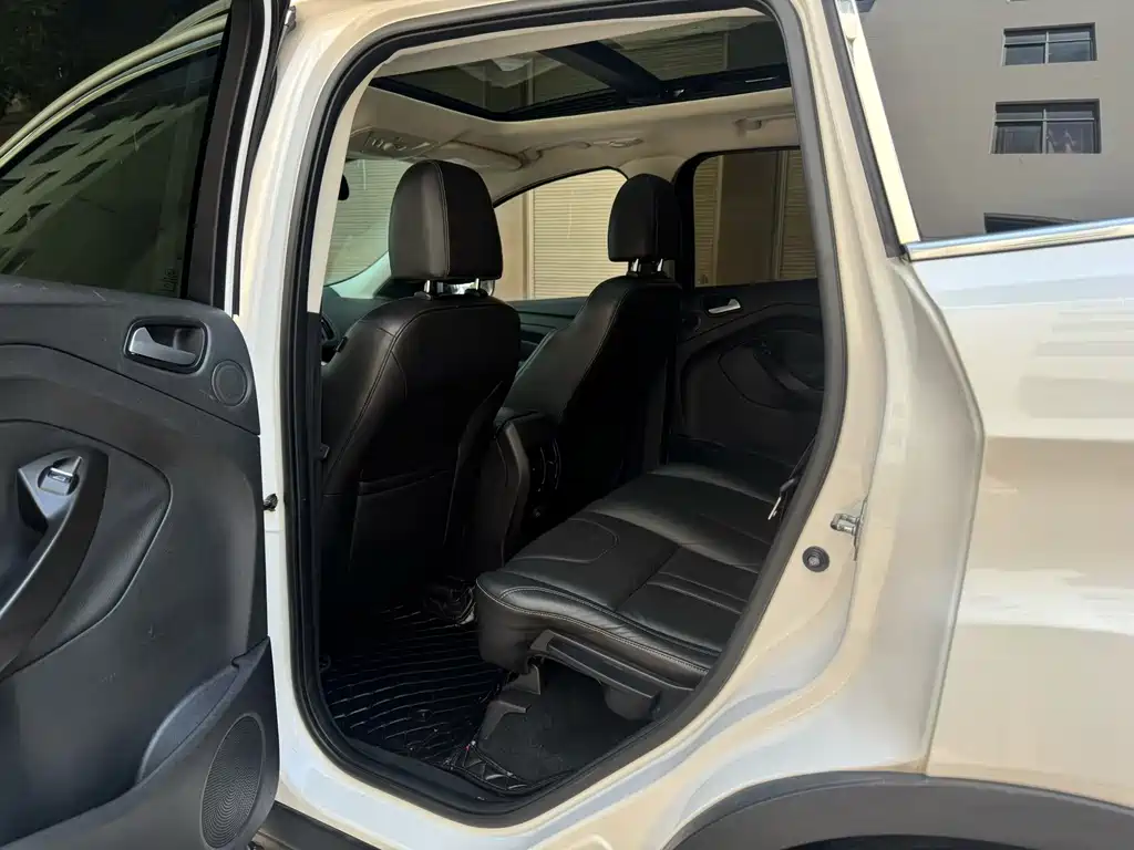 Kuga 2.0 L GTDi 4 WD Sport