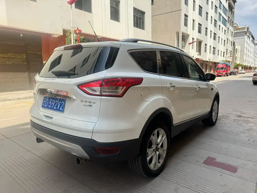 Kuga 2.0 L GTDi 4 WD Sport