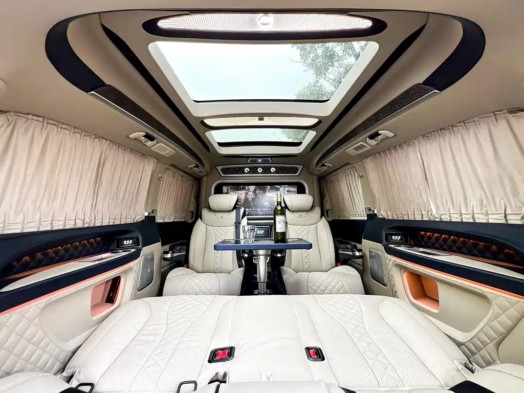 Kamoz V-Class 2.0 T Sky Reading No Partition 7-seat