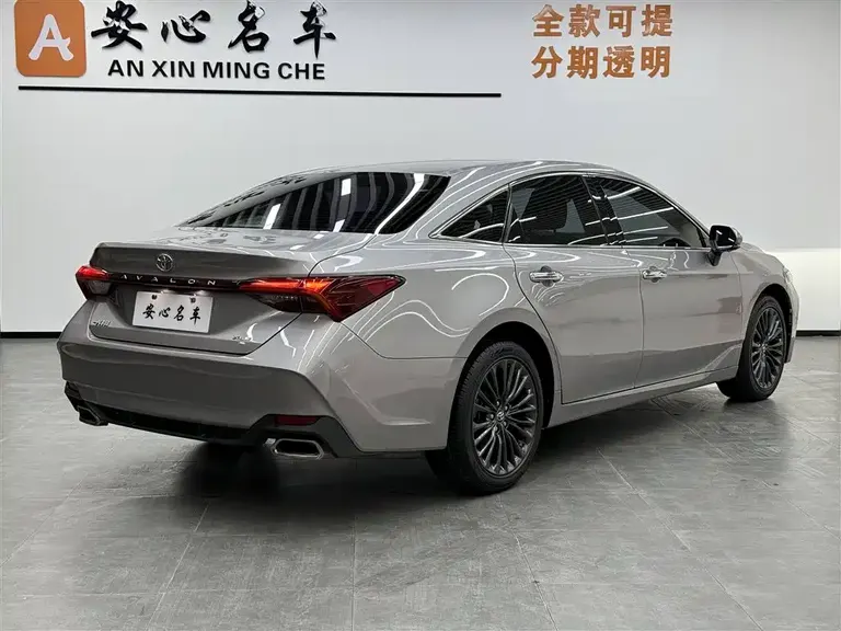 Toyota Avalon 2.0 L XLE Premium CN-VI