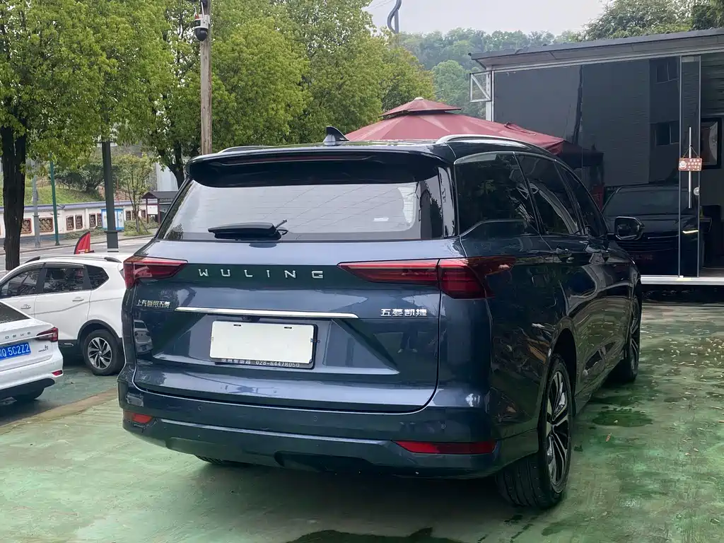 Wuling Victory 五菱凯捷 2020款 1.5 T CVT旗舰型头等舱