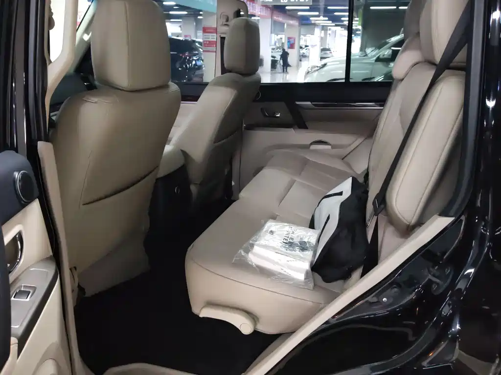 Pajero (Import) 帕杰罗进口 2020款 3.0 L 自动尊贵版
