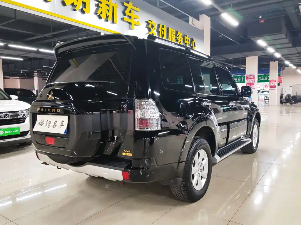 Pajero (Import) 帕杰罗进口 2020款 3.0 L 自动尊贵版