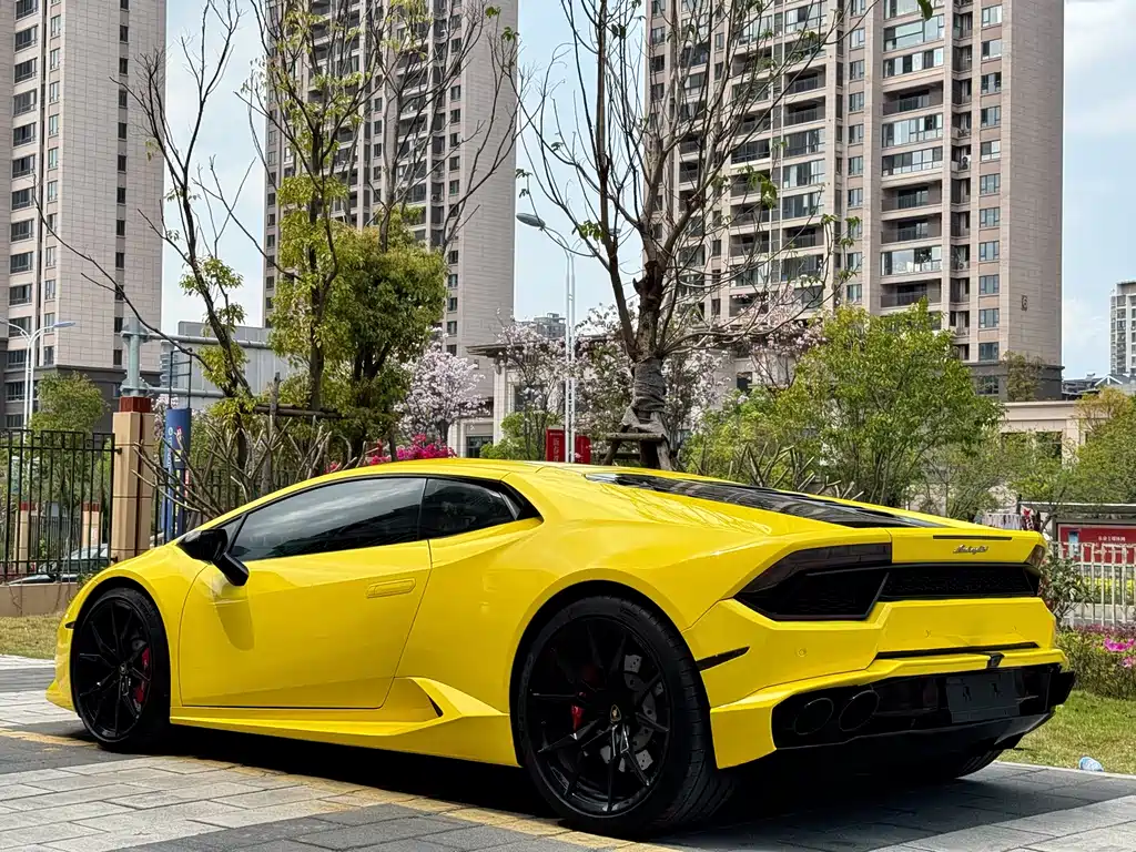 Huracán Huracán RWD Coupe