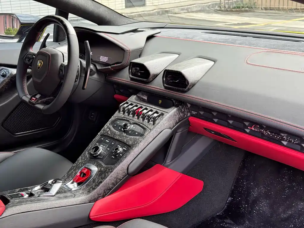 Huracán Huracán RWD Coupe