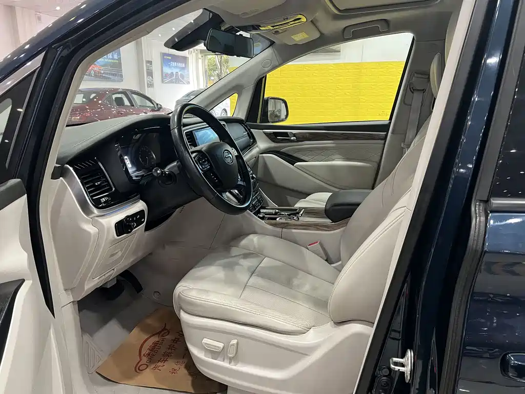 GAC Trumpchi M8 320 T Distinguished
