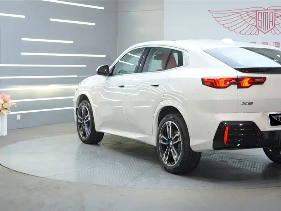 BMW X2 (Import) sDrive25 i M Sport Package