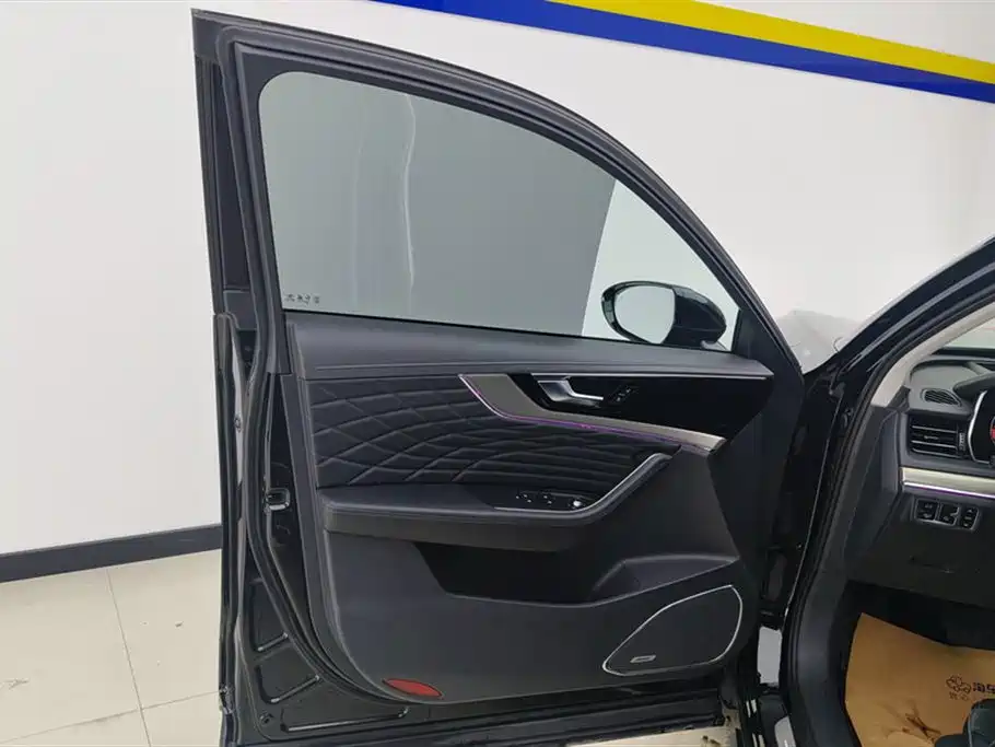 Hongqi HS5 Facelift 2.0 T Connected Flagship Enjoyment