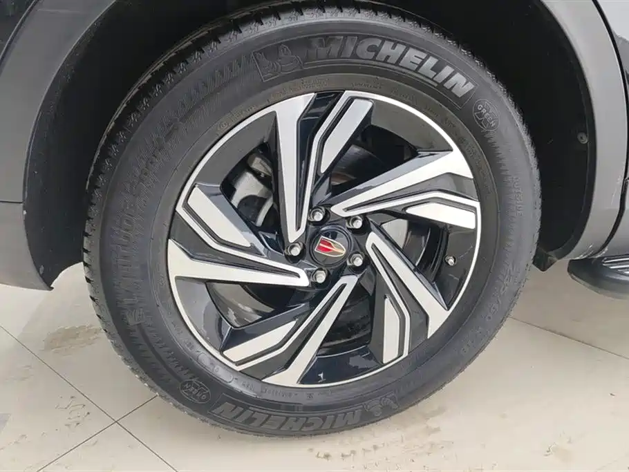 Hongqi HS5 Facelift 2.0 T Connected Flagship Enjoyment