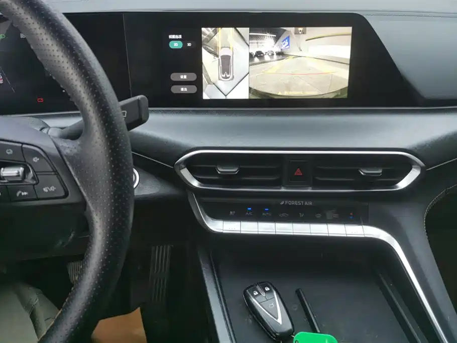 Changan UNI-T 1.5 T Distinguished