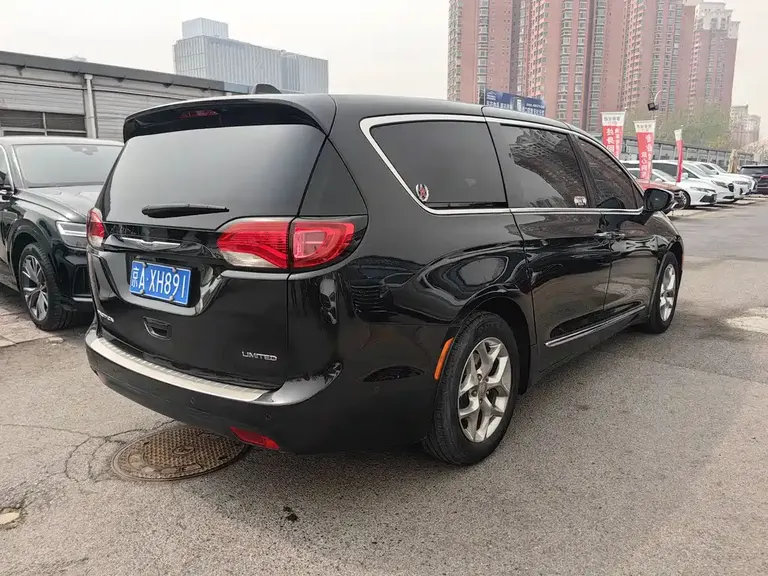 Chrysler Pacifica (Import) 3.6 L Premium