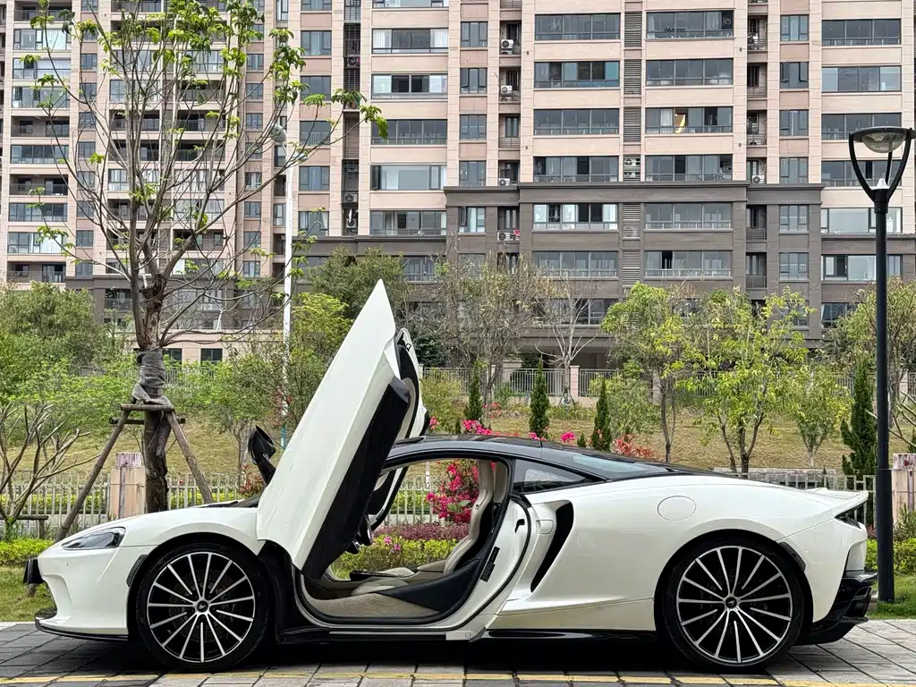 McLaren GT 4.0 T Standard