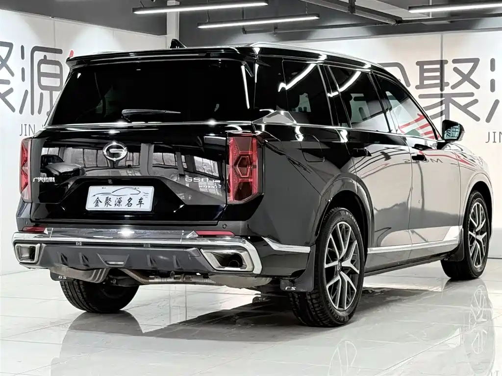 GAC Trumpchi GS8 Dual Engine Series 2.0 TM 4 WD Distinguished (7-seat)