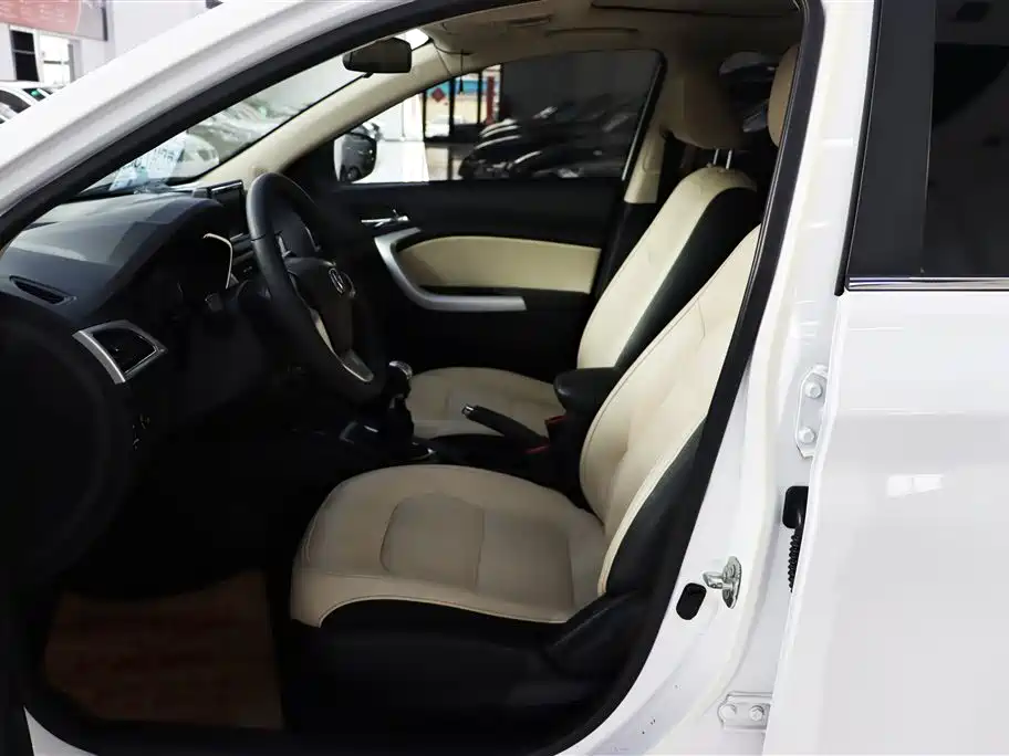 Yuexiang V7 1.6 L Manual Pleasure CN-IV