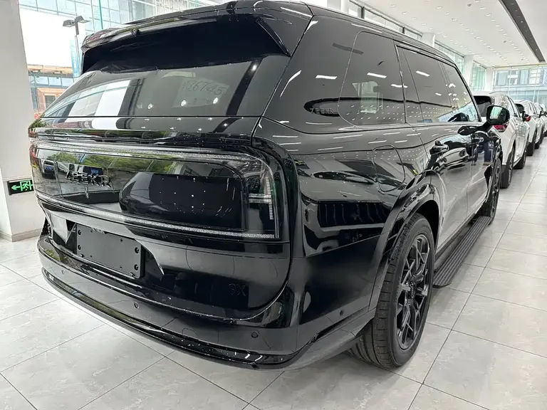 Zeekr 9 X Black Shine 70 kWh