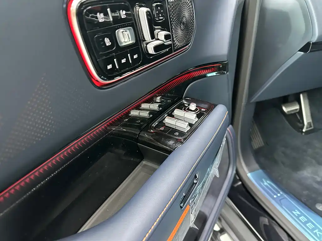 Zeekr 9 X Black Shine 70 kWh