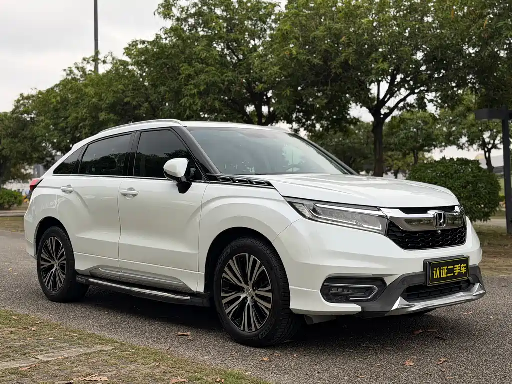 Avancier 370 TURBO 4 WD Premium