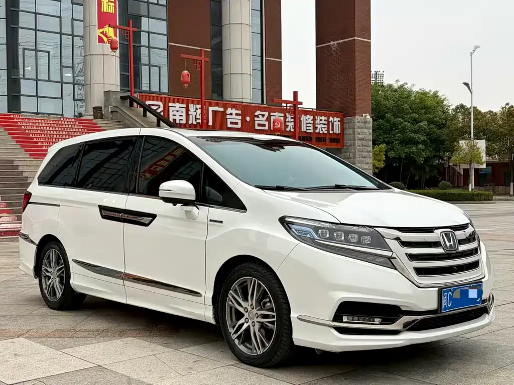 Elysion 2.0 L Hybrid Luxury
