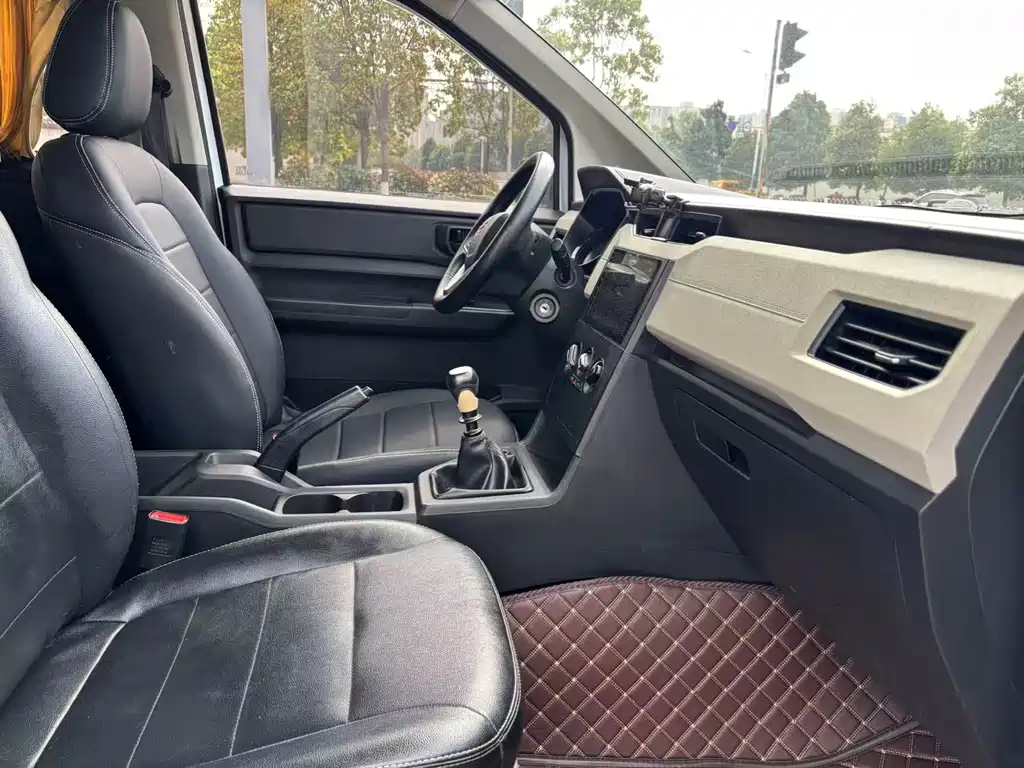 Wuling Journey 1.5 T Manual Comfort