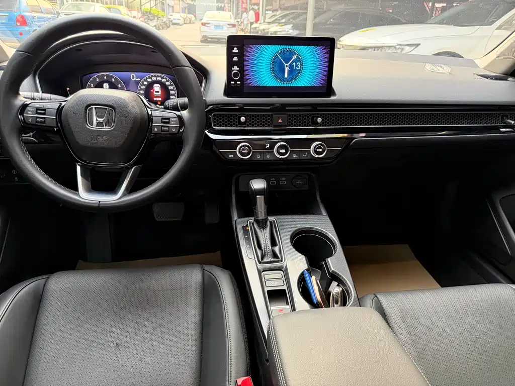 Integra 240 TURBO CVT Luxury