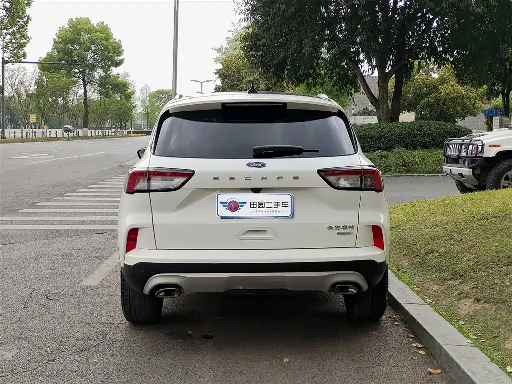 Escape EcoBoost 245 2 WD Smart Home Enjoyment