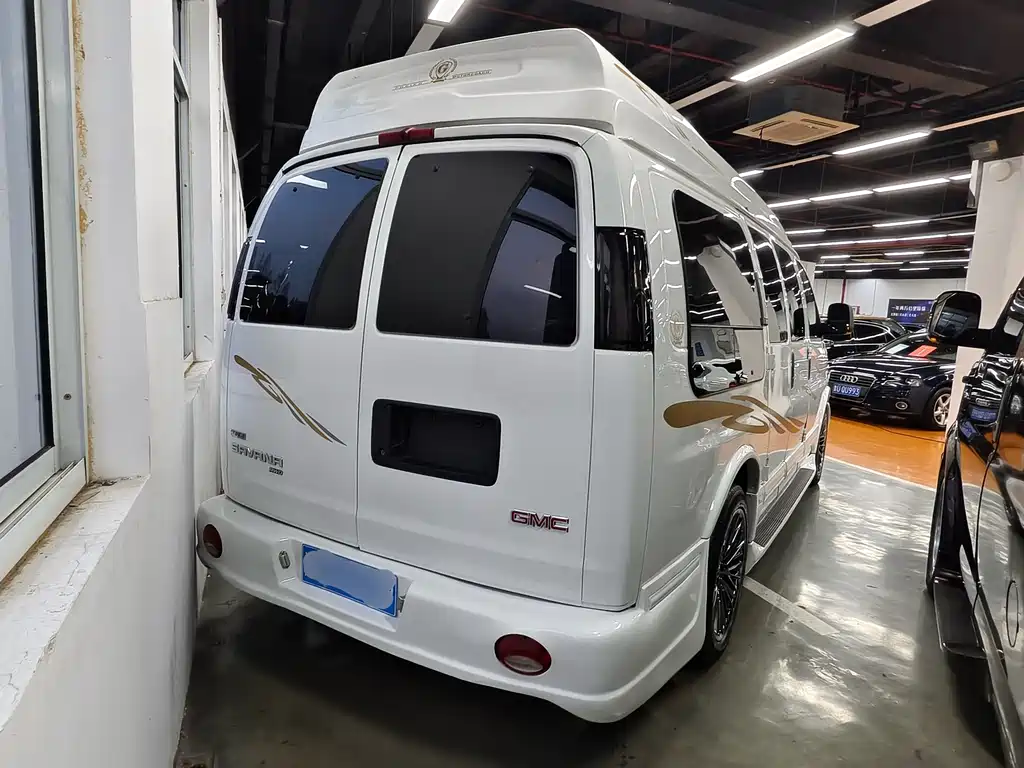 SAVANA 5.3 L Business Star 7-seat