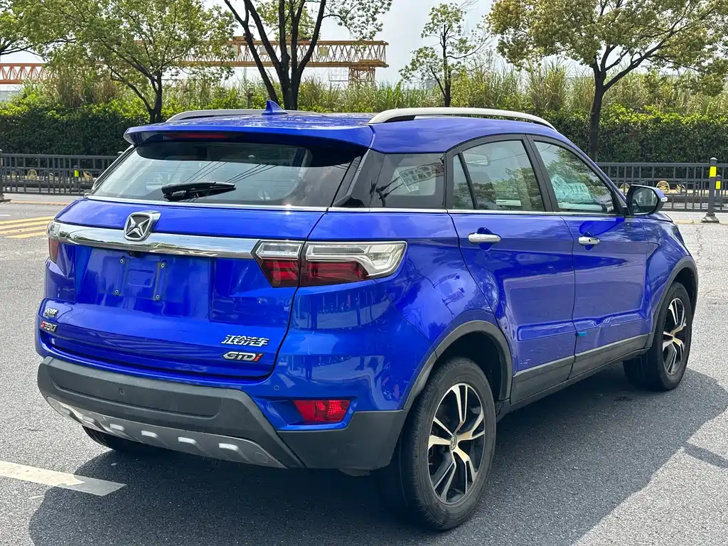 Yusheng S330 驭胜S330 2017款 1.5 L GTDi 自动两驱极夜版