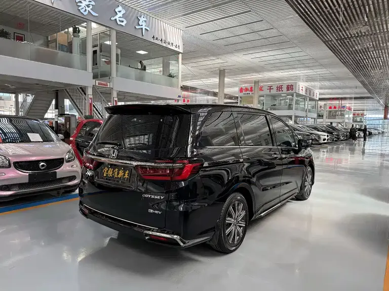 Honda Odyssey 2.0 L e:HEV Sharp· Joy