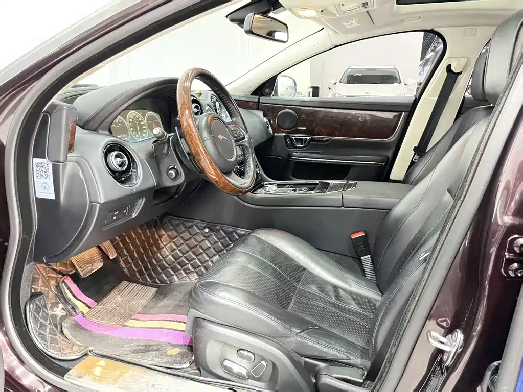 Jaguar XJ XJL 3.0 SC 4 WD Panoramic Business