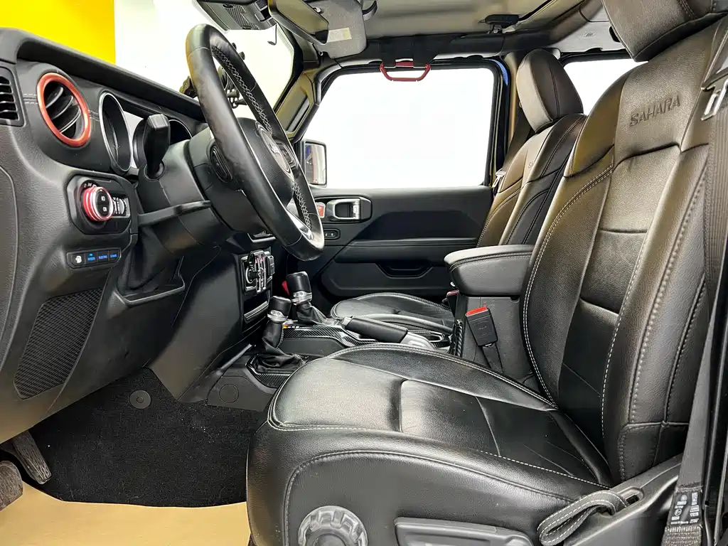 Wrangler NEV 4-door 2.0 T 4 xe Sahara