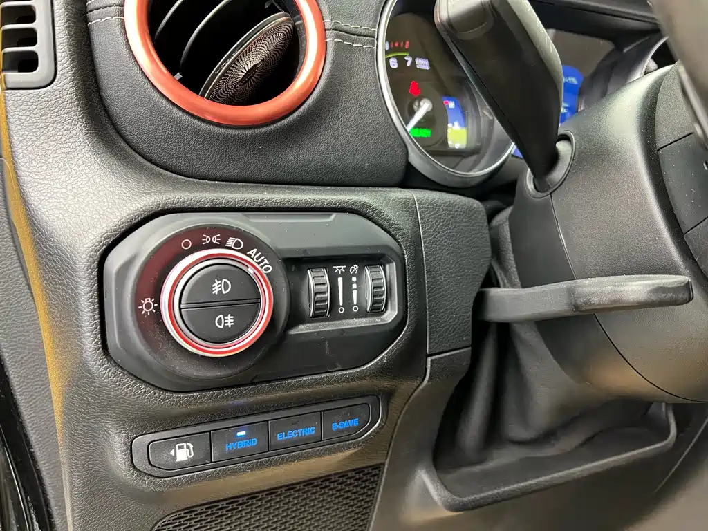 Wrangler NEV 4-door 2.0 T 4 xe Sahara
