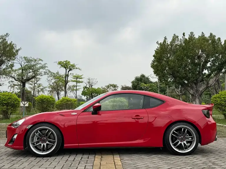 Toyota 86 2.0 L Auto Luxury