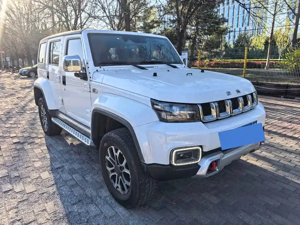 BAIC BJ40 2.0 T Auto 4 WD City Hunter Swordsman