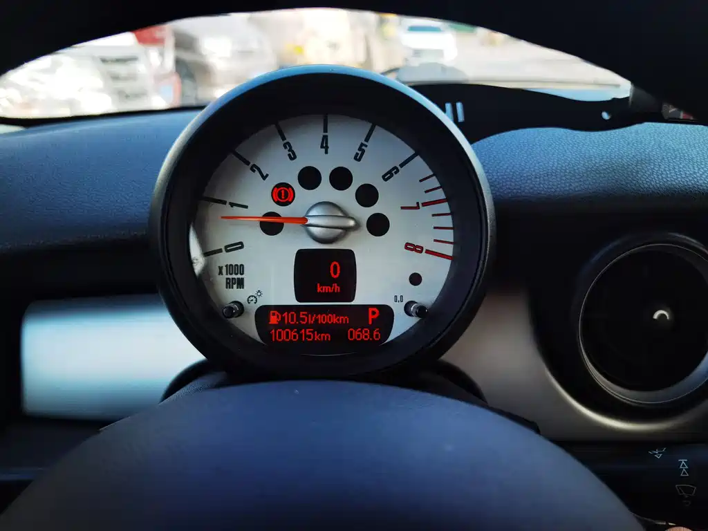 MINI CLUBMAN 1.6 L ONE
