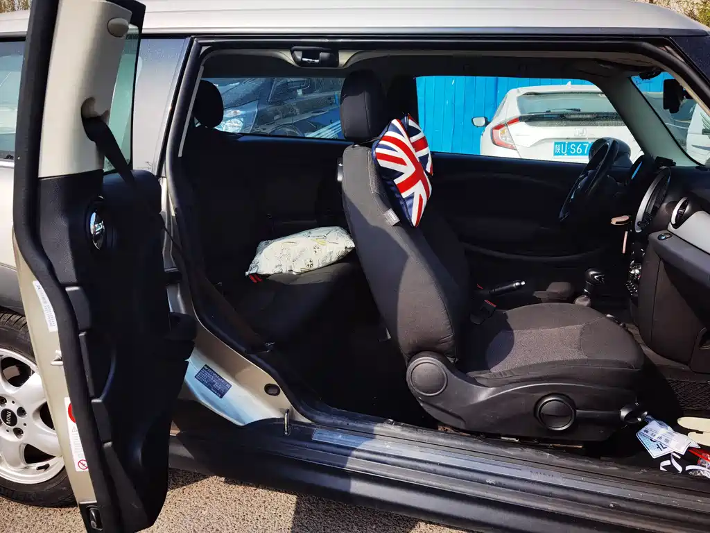MINI CLUBMAN 1.6 L ONE