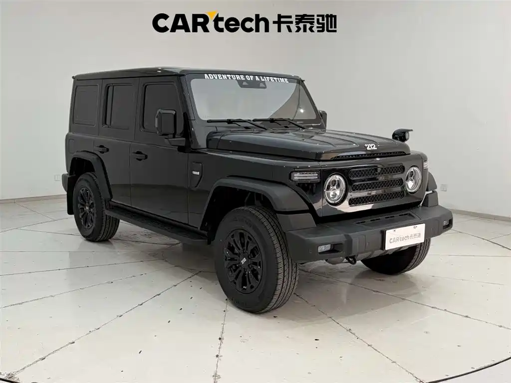 212 T01 2.0 T Explorer