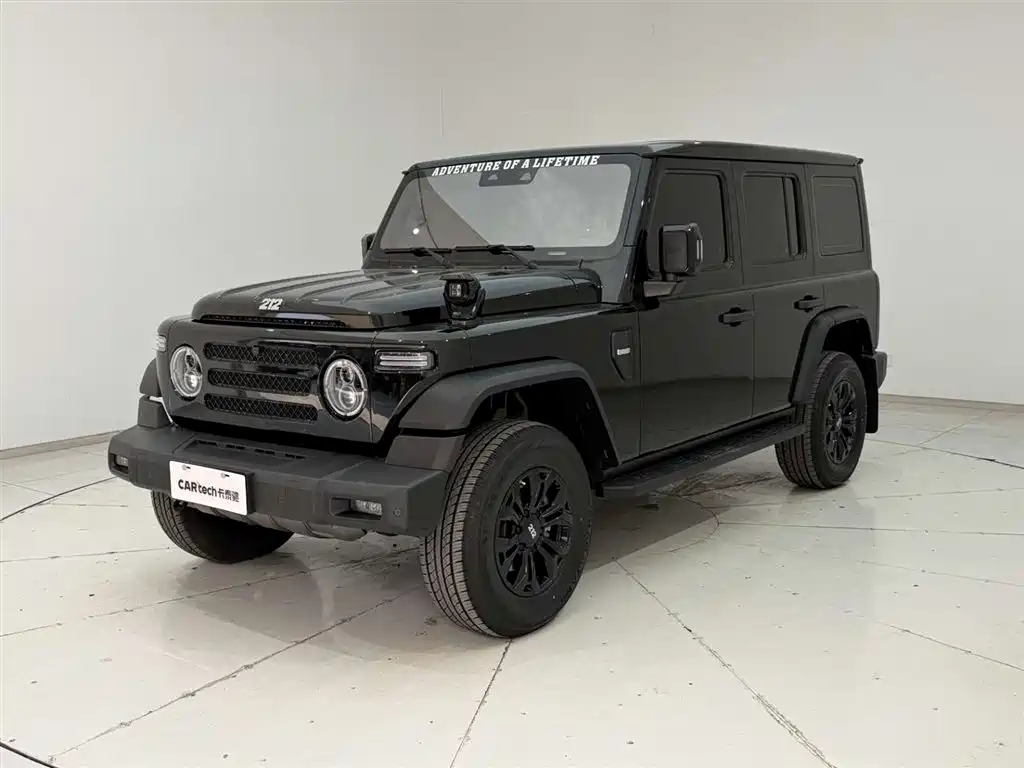 212 T01 2.0 T Explorer