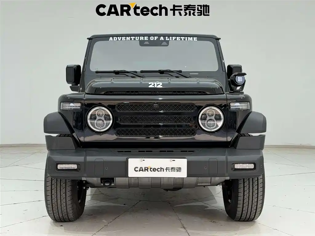 212 T01 2.0 T Explorer
