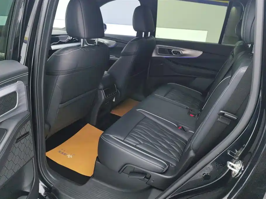 GAC Trumpchi GS8 Navigator Series 2.0 TGDI 2 WD Luxury Connected (7-seat)