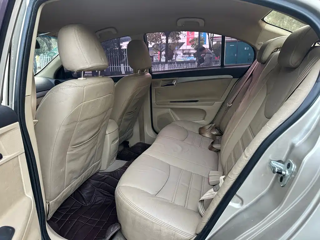 Roewe 350 荣威350 2014款 1.5 L 自动迅达版