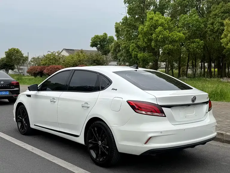 MG6 20 T Auto Trophy Competition + Sport Racing Package