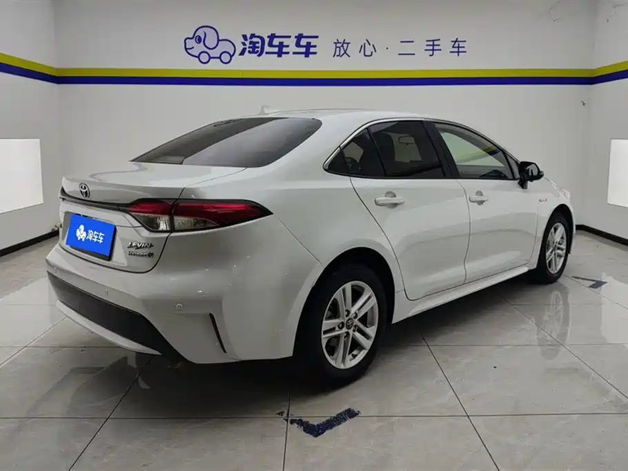 Levin Dual Engine 1.8 H E-CVT Luxury
