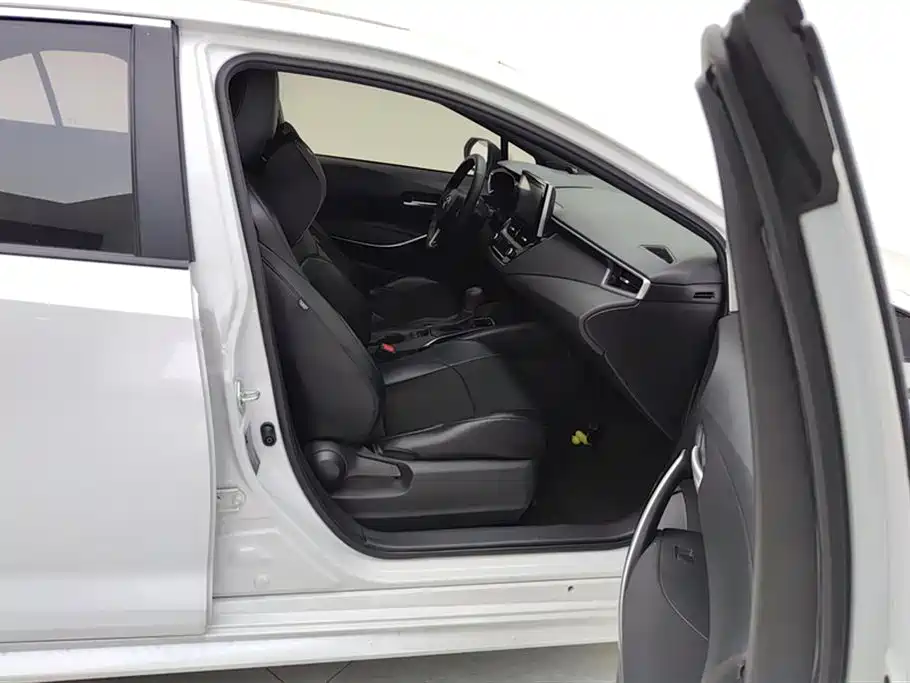 Levin Dual Engine 1.8 H E-CVT Luxury