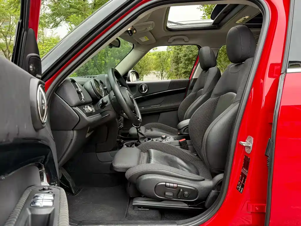 MINI COUNTRYMAN 1.5 T COOPER ALL4 Traveller