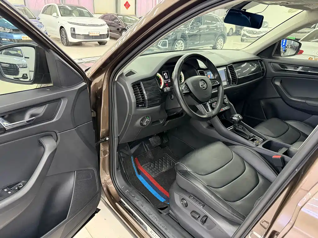 Kodiaq Facelift TSI330 5-seat 2 WD Luxury Enjoyment