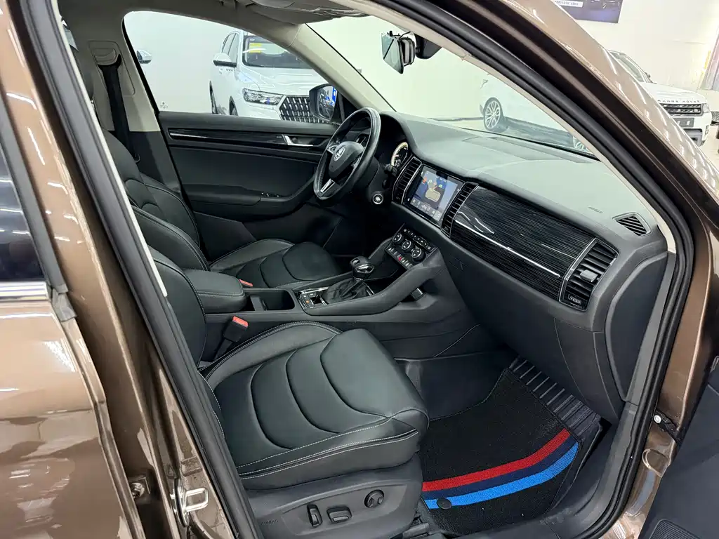 Kodiaq Facelift TSI330 5-seat 2 WD Luxury Enjoyment