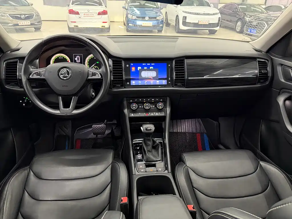 Kodiaq Facelift TSI330 5-seat 2 WD Luxury Enjoyment