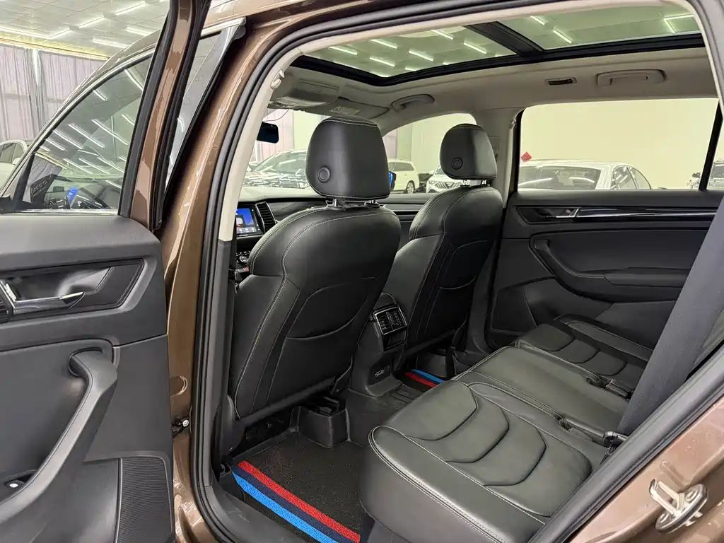 Kodiaq Facelift TSI330 5-seat 2 WD Luxury Enjoyment