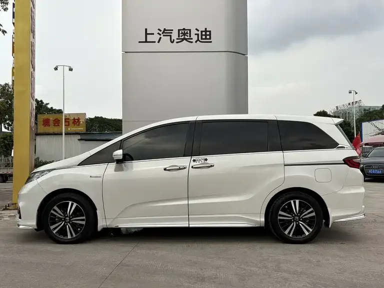 Honda Odyssey 2.0 L Sharp· Premium