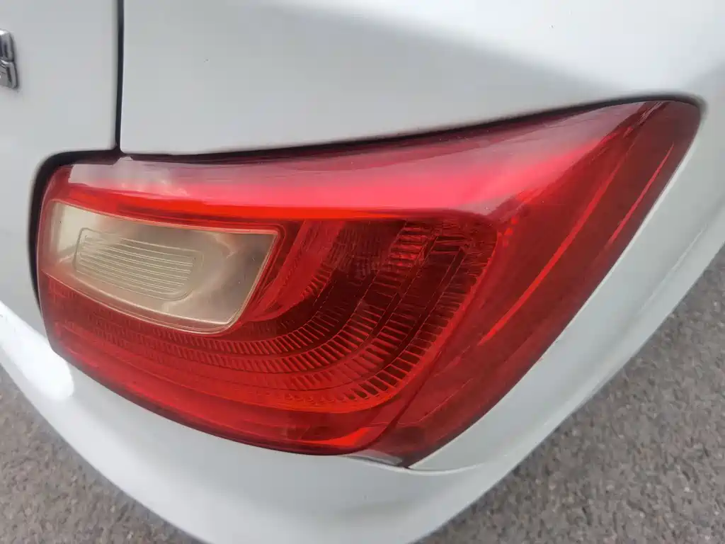 Yuexiang V3 1.4 L Manual Bliss CN-IV